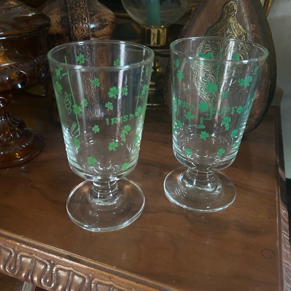 Vintage LIBBEY IRISH CREAM Footed Glasses - Picture 4 of 5